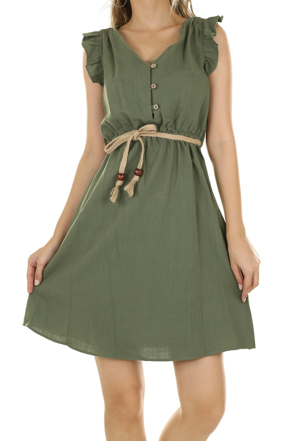 Vestido de lino verde salvia sin mangas, con botones al frente y cinto de henequén.